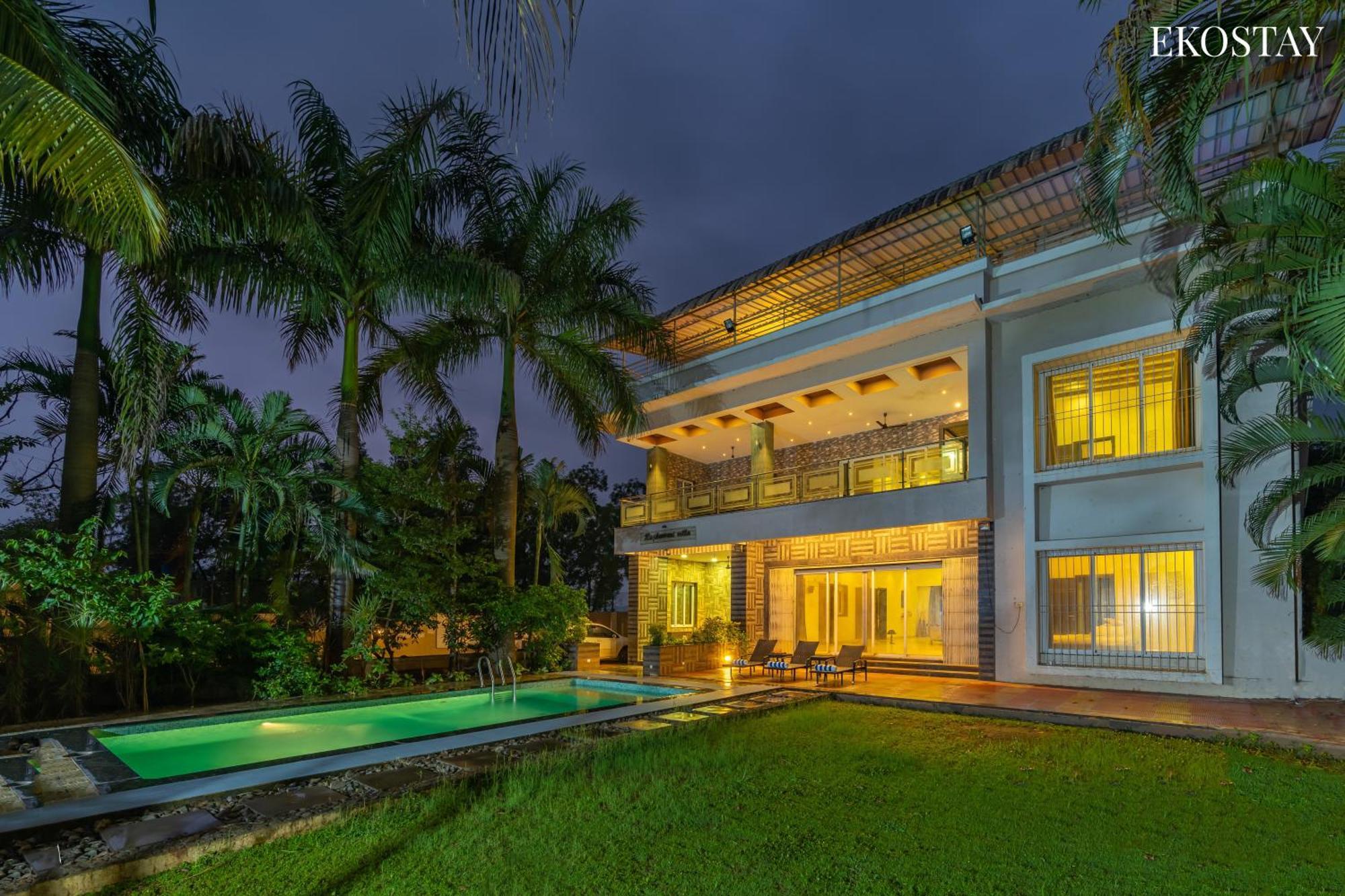 Eko Stay Gold- Chestnut Villa Карджат Экстерьер фото
